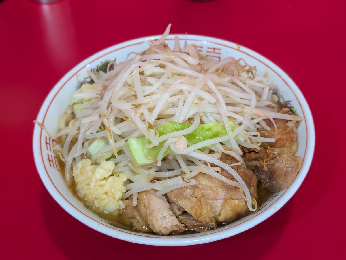 ラーメン二郎札幌店
ラーメン  豚増し ニンニク少なめ