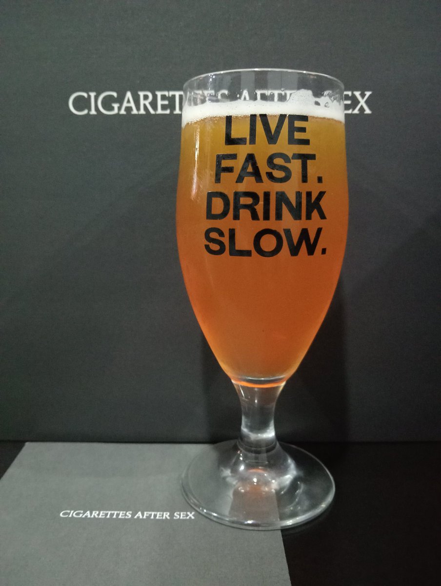 Ahora en el #CebadaYVinyl una Elvis Juice de <a href="/BrewDog/">BrewDog</a> frutal y refrescante IPA con 6.5%

Álbum homónimo de <a href="/CigsAfterSexx/">Cigarettes After Sex</a> 2017

#Frigus #beer #cerveza #craftbeer #beerme #beertime #beerlover #BrothelHB #vinylrecords #vinylcollection #drinkbeer #viernes #birra #bier #tgif #drinks