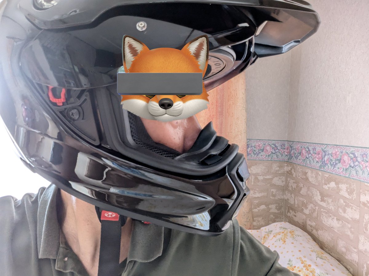 2013foxy's tweet image. OGKジオシスにツアークロスで使っていたオフメット用のノーズガードを小加工して取付け

#OGK
#カブト
#ジオシス
#ノーズガード