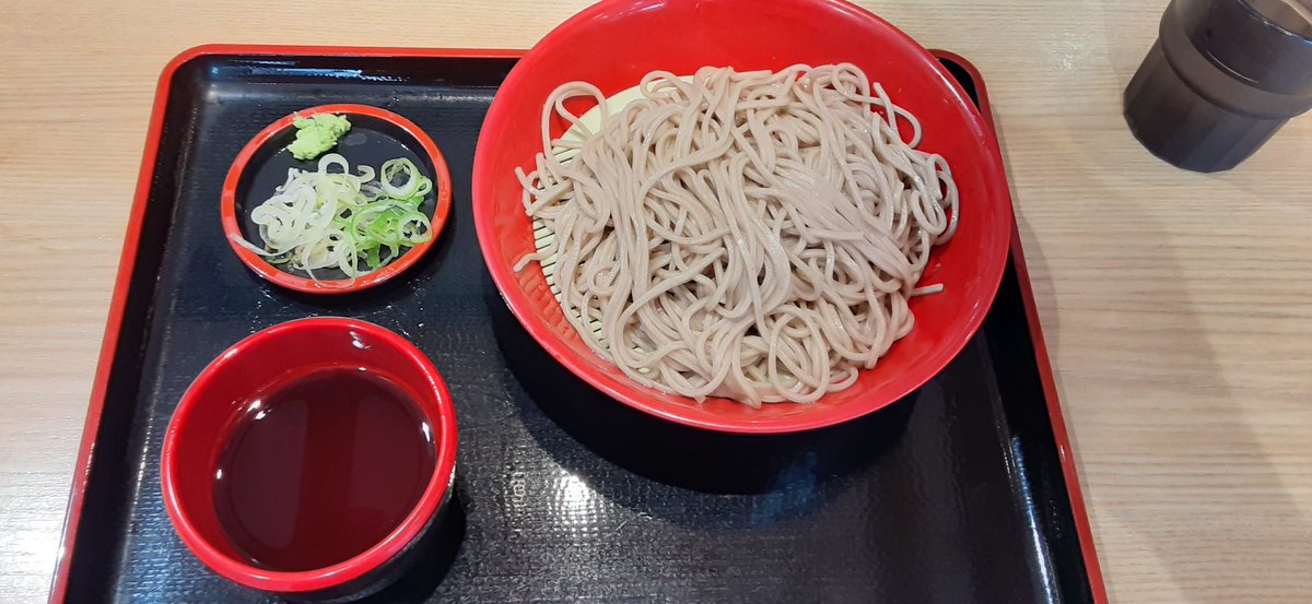 加藤です。
ワイは外食をする時、冒険が出来ない男です。
一度食べて気に入れば、いつも同じ物ばかり注文してしまいます。
いつかいろんな物が注文できる男になりたいです。

富士そばではもりそばかカツ丼以外、食べたことがないです…
#富士そば　#津田沼