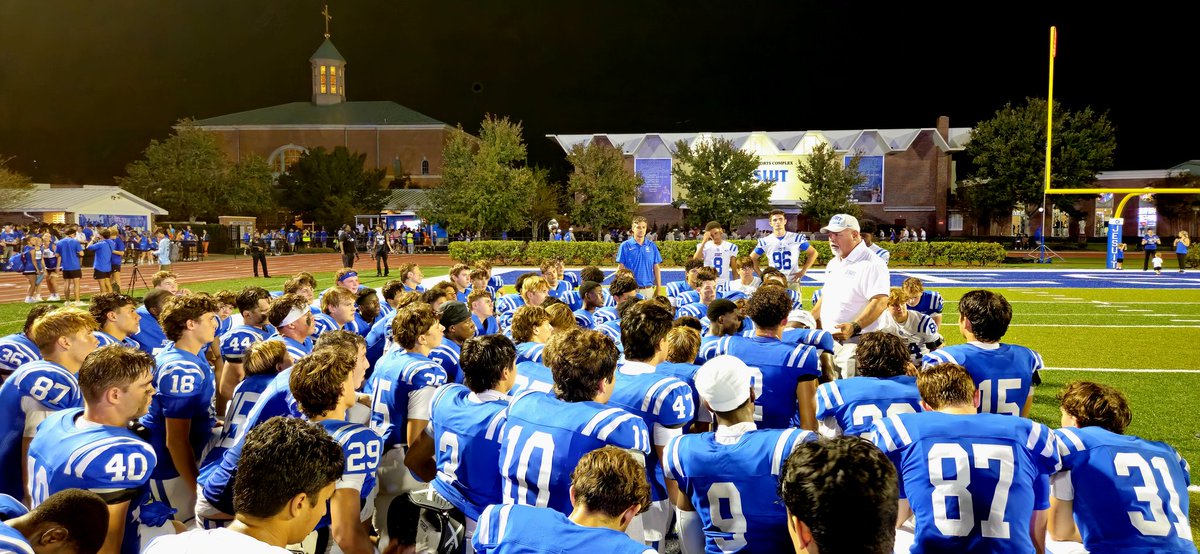 JesuitTigers_FB's tweet photo. That's it - Tigers win!

Coach Thompson and Jesuit defeat Palm Beach Benjamin 37-3 to improve to 2-0. The Buccaneers fall to 1-1.

Next up is a game that everyone in the Jesuit program has had an eye on since it was scheduled two years ago - road trip to Valdosta, Ga.!

#AMDG https://t.co/YQvHQWNZYt