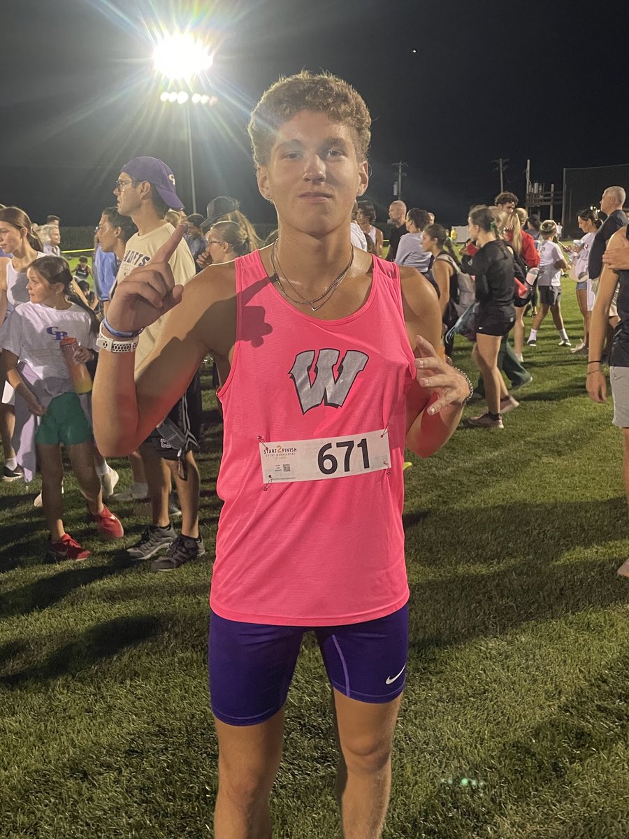 Senior Willy D FTW in a new school record to open the season at the FZN Twilight meet 🦾🔥🐆
