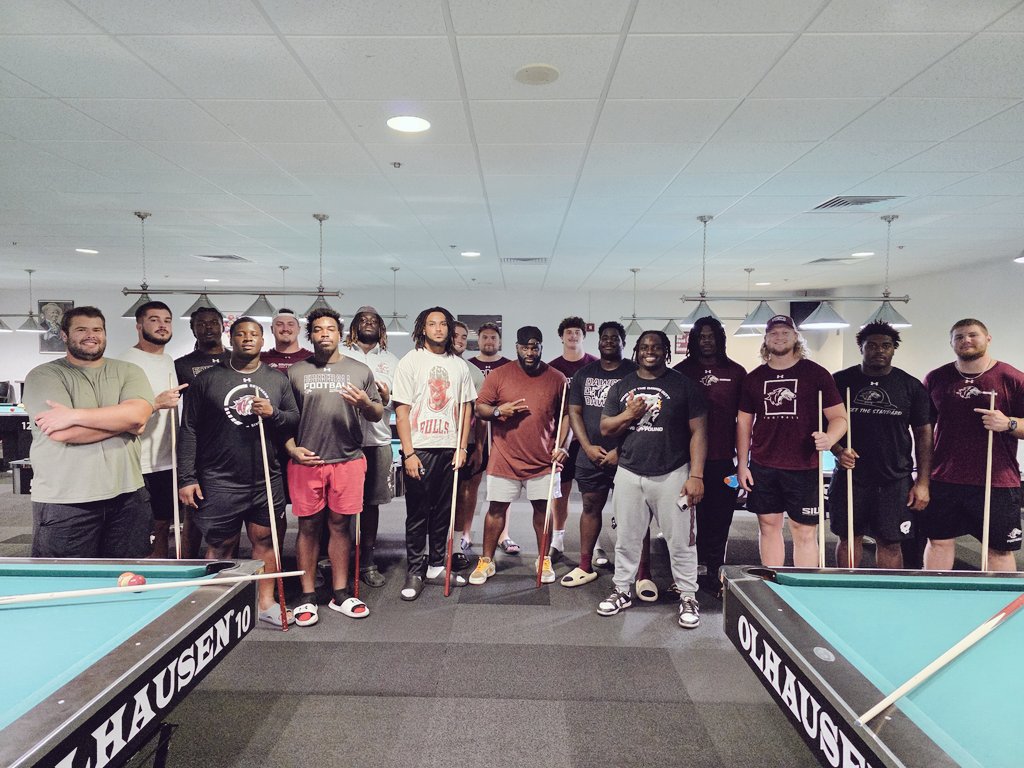 Had a great night with the DAWGS!!! Me and Kenny still undefeated to be continued.... #DLineDAWGS #FRIDAY