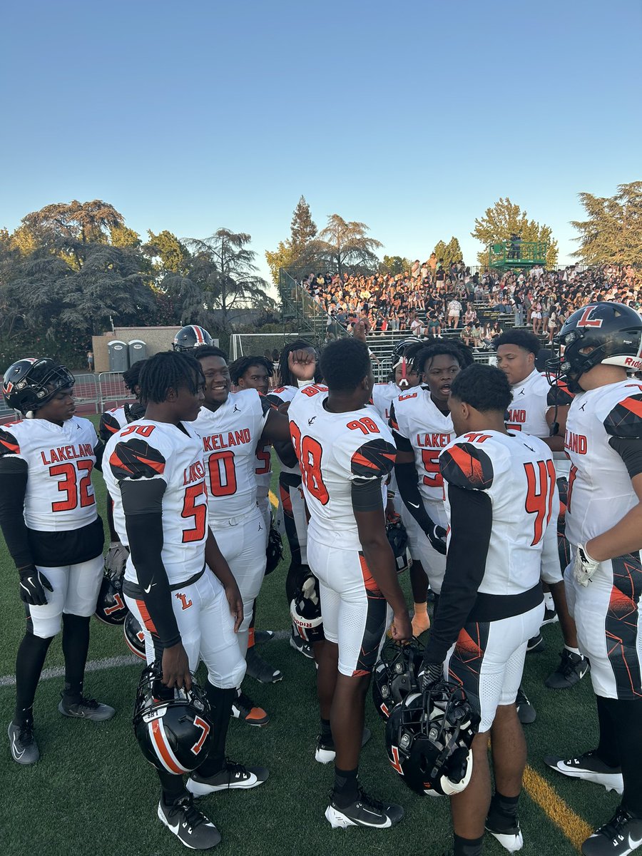 drewedwards49's tweet photo. Tough to find better in HS football than what’s brewing in Concord tonight

Florida’s own @LHSNaughts making the cross country trek to take on famed @dlsathletics in a showdown of top-50 national powers

Lakeland stole a thriller 31-30 on ESPN2 in 2009

Here for the @theledger https://t.co/lpKL7eXVjy