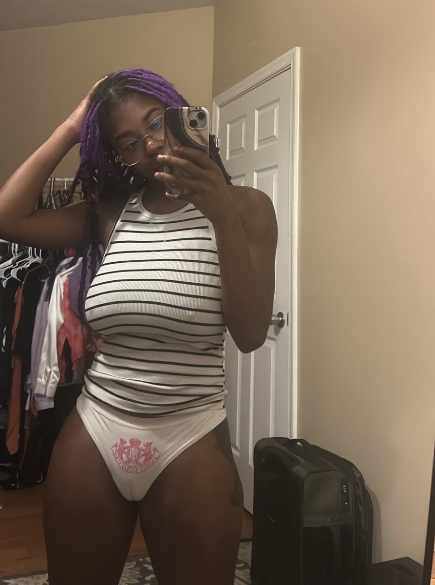 pretty_yunique's tweet image. I bet he love 🌚