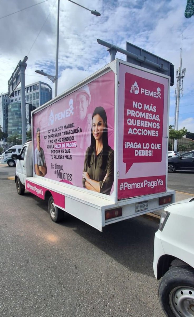 🤨 circulan en la ciudad unidades exigiendo a #Pemex que pague lo que debe. #Villahermosa #Tabasco 👇🏻