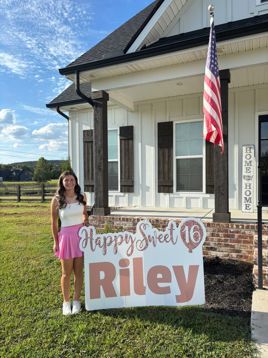 Happy 16th birthday to our #10!!!  Hope you had the best day! 🖤🧡