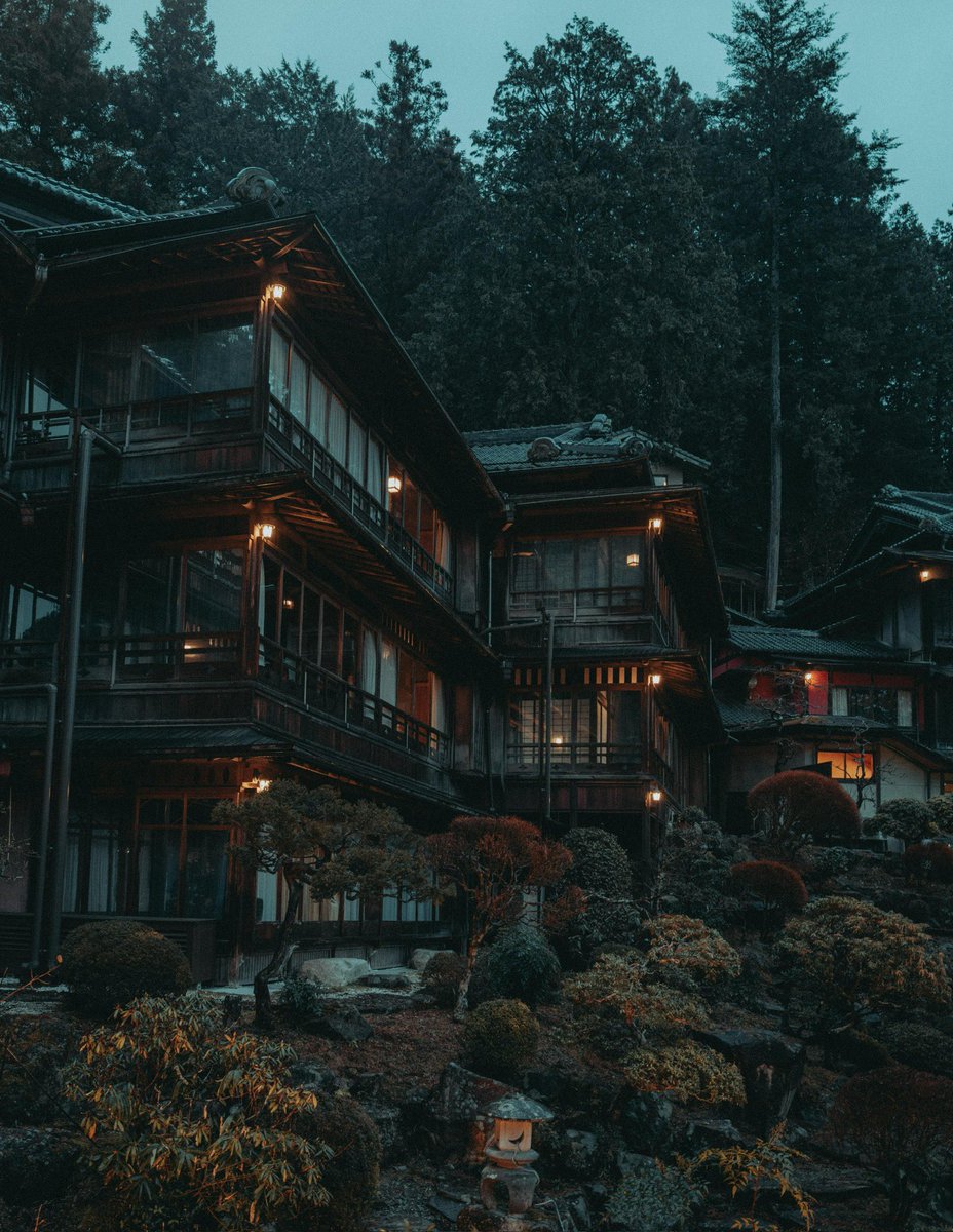 riki_shinagawa's tweet photo. A beautiful long-established Japanese inn https://t.co/NKw2HZv5gg