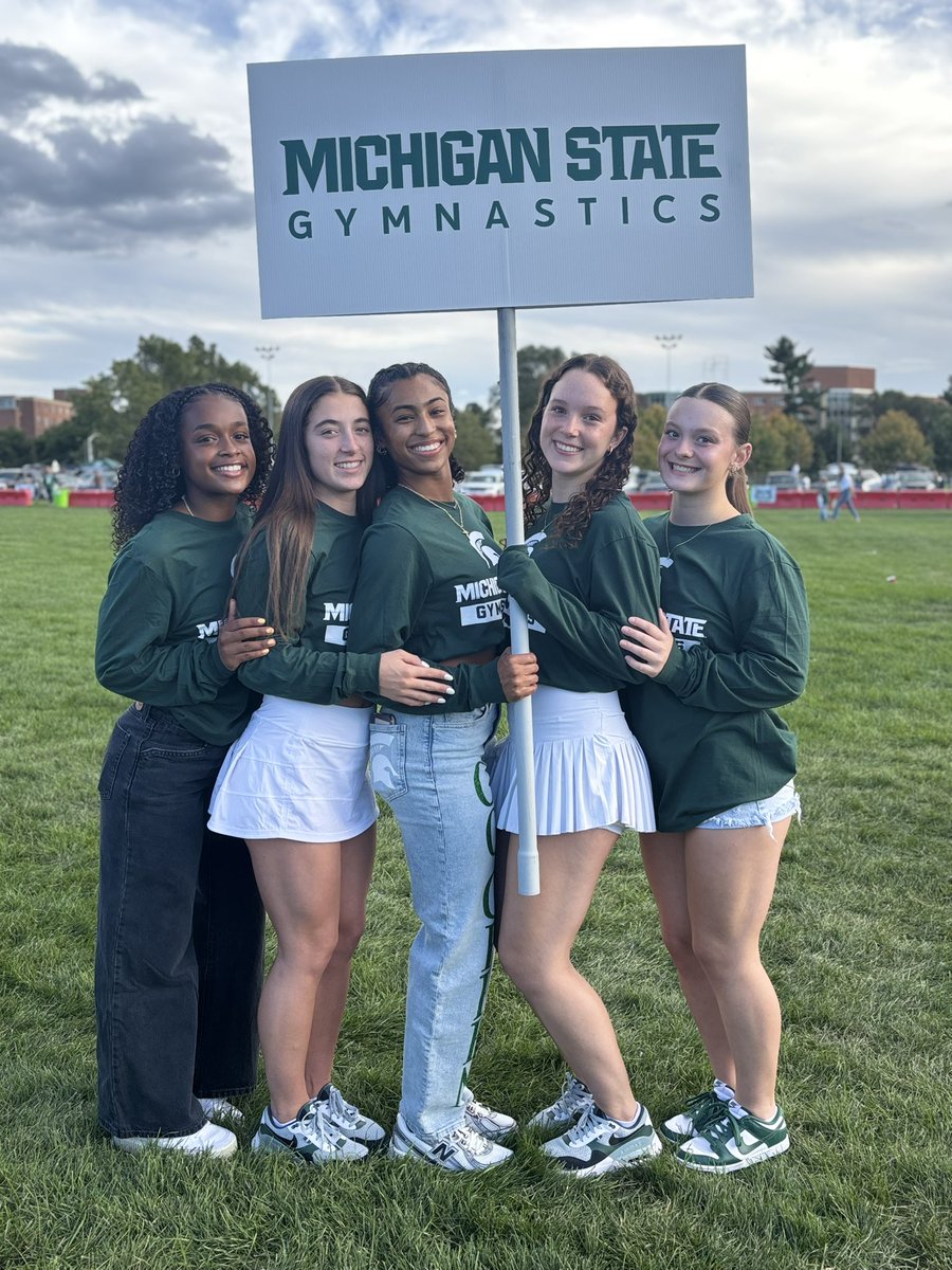 It was a beautiful day for football!🏈☀️

#GoGreen | #V4MSU