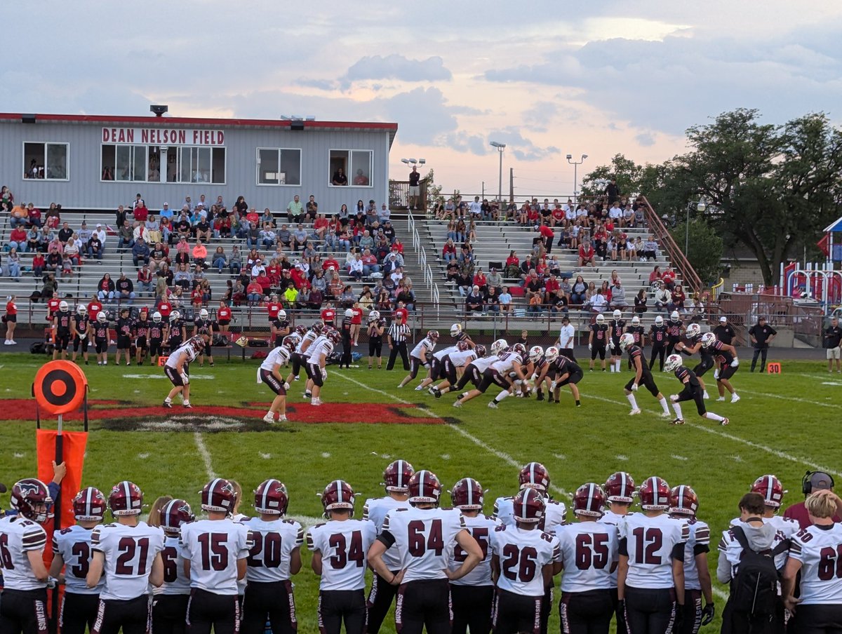 After lengthy 1Q lightning delay, it's halftime at Dean Nelson Field at 10pm in Monticello. Mount Vernon with 6 diff players scoring 7 TD's including def tackle Eli Plotz with a pick six.