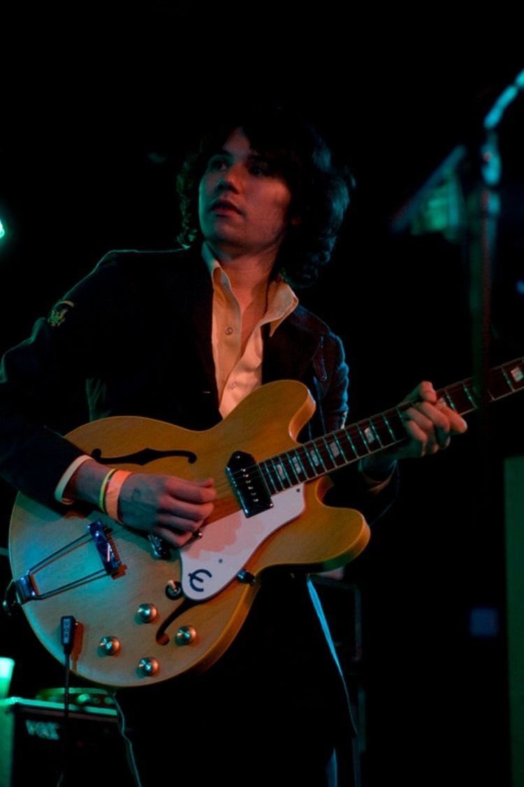 happy birthday to Ryan Ross! Thanks for helping shape a generation with your lyrics and sick guitar skills, cheers 🥂