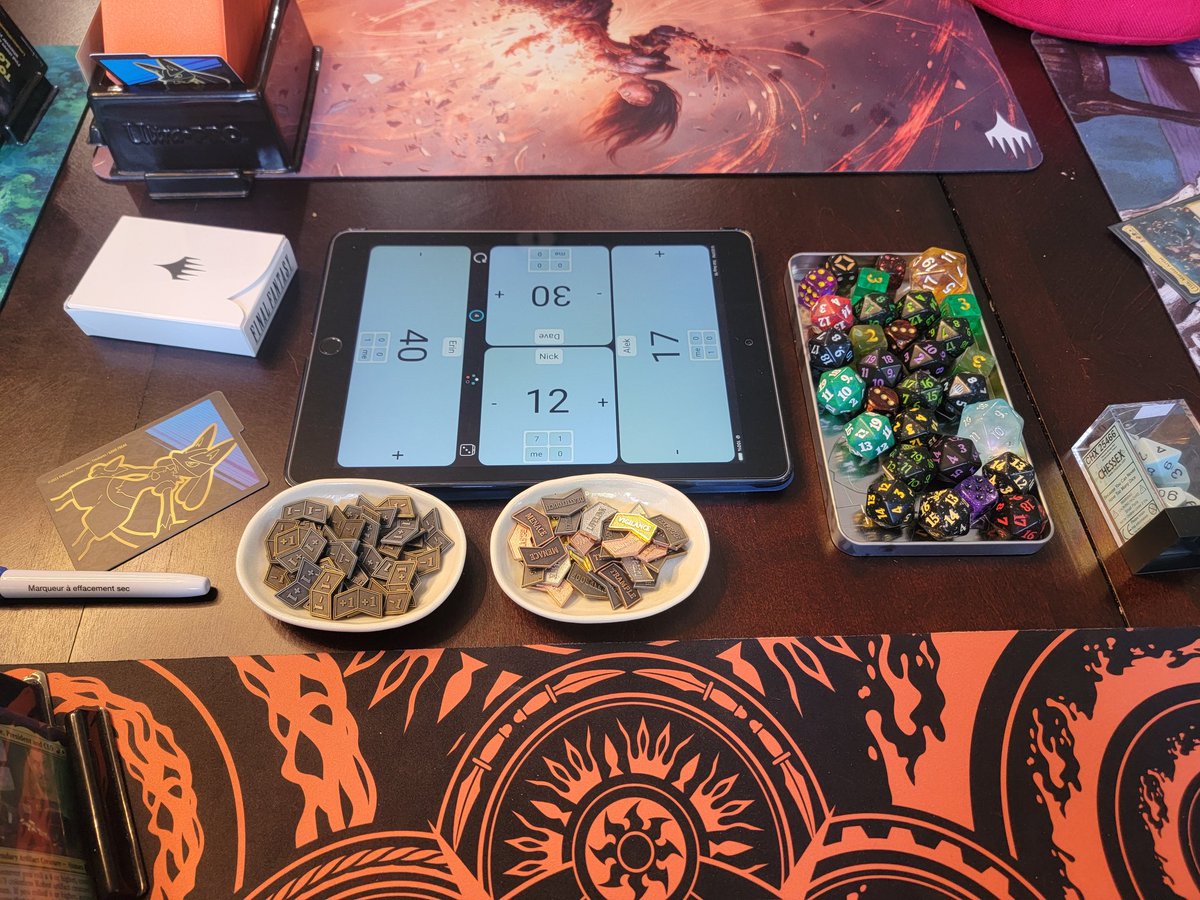 A table ready for a good game of commander.
(The life totals weren't reset from a previous game. I totally won 😎)
#MagicTheGathering