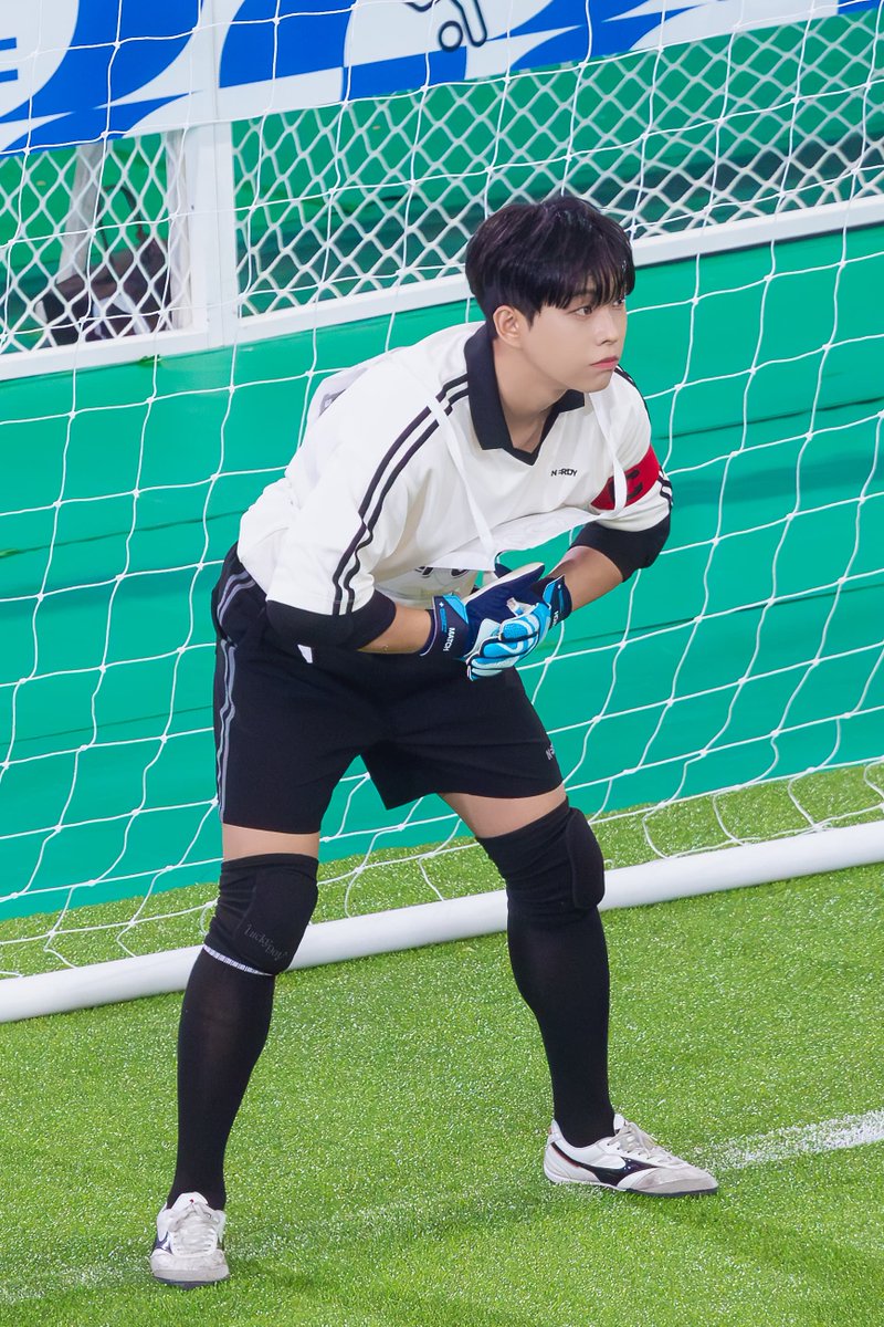 250825 아육대 루시 최상엽

축구부 깜냥이🖤
#루시 #LUCY #최상엽