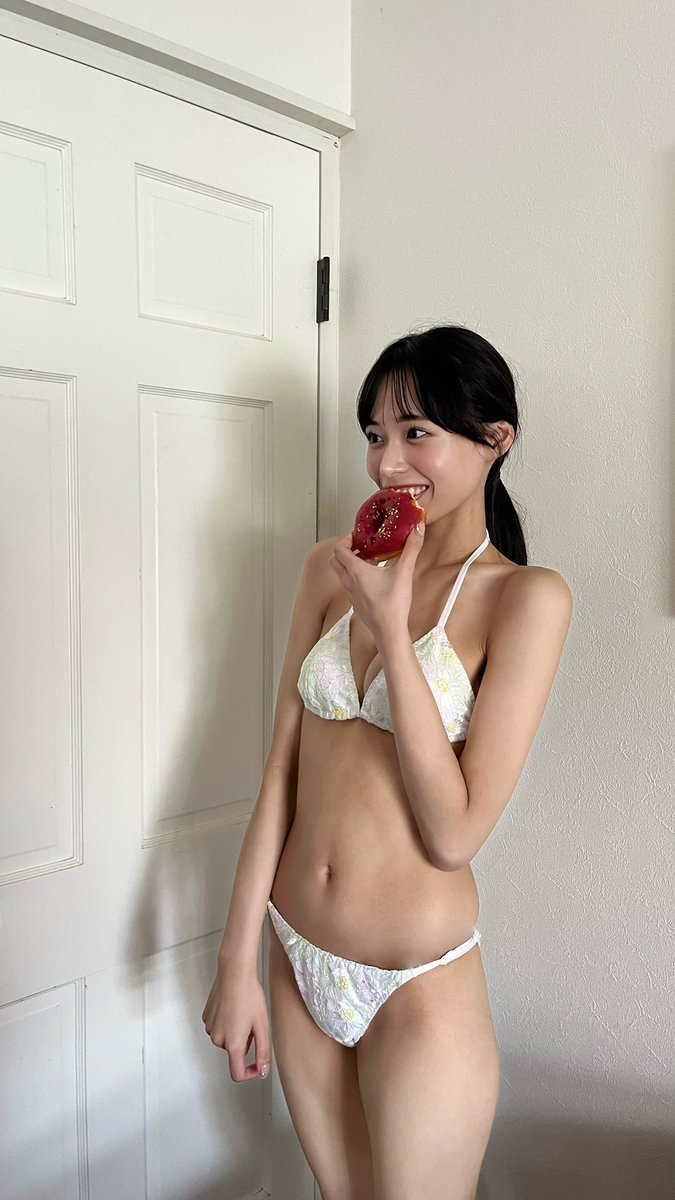 87__1018's tweet photo. 【とーっても大切なお知らせ】

FRIDAYさんで初めてのグラビア撮影していただき、来月の9月11日（木）発売号の本誌で掲載します！

また、先行カットが本日よりFRIDAYのサブスクで公開されていますのでチェックしてください！
https://t.co/3wFKWnFegv

 #中西花  #フライデー さん  #グラビア https://t.co/gtITlzrV5p