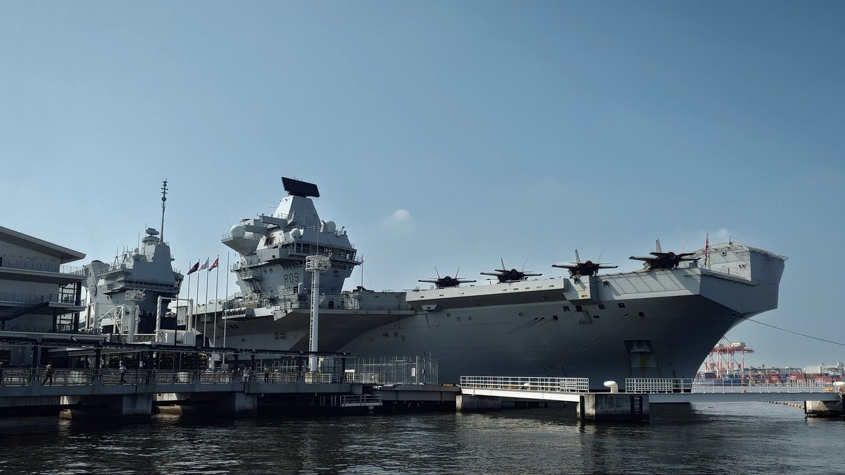 ブリッジが2つあるの何度見てもコラに見える(´・ω・｀)