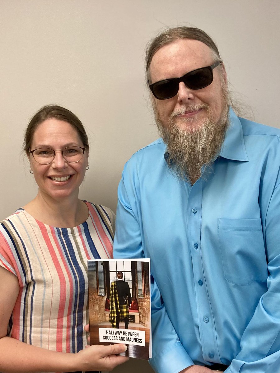 Earlier this summer, I met with my MLA, the Honourable Becky Druhan, who represents Lunenburg West and is the Minister of Justice and Attorney General for Nova Scotia.

Thank you for supporting me, Becky. 

#RAMacLeodArgue, #BeckyDruhan, #veteran, #peacekeeper, #PTSD, #Antiexty,