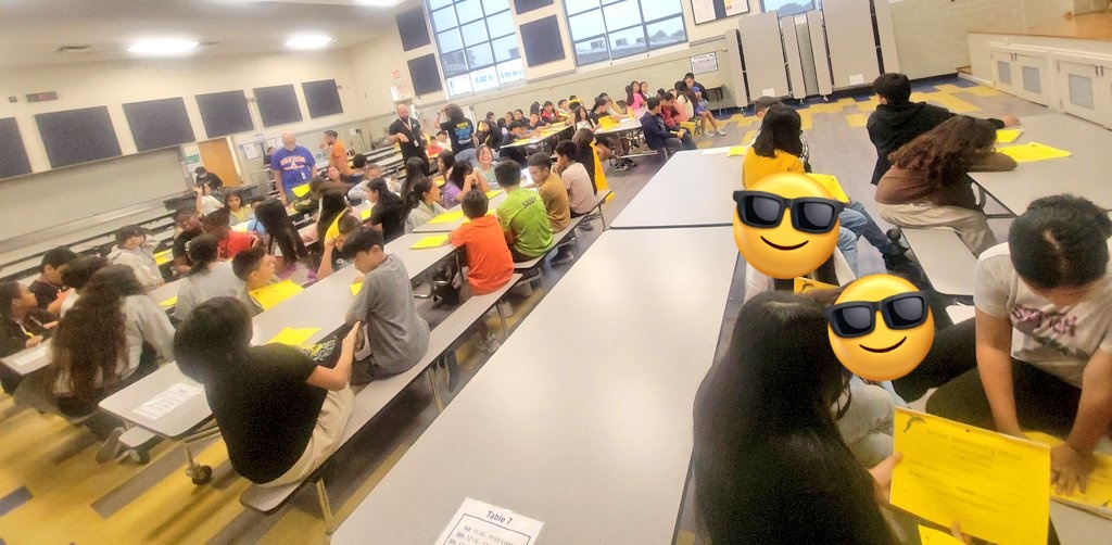 mrskristinhaney's tweet image. It was a great week @DoverElementary as students &amp;amp; teachers began developing organizational habits through the use of a planner for goal setting, calendarizing &amp;amp; consistent school-home communication. (Thanks to our 5th grade models!) #WICOR #AVID #RISDdreambig #TogetherWeRise