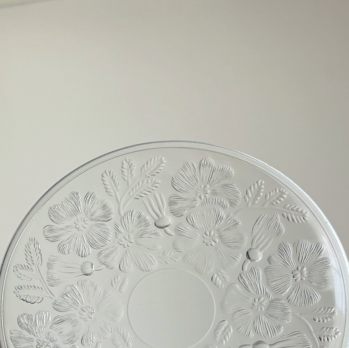 可愛いお皿が仲間入りしました 夏はガラスのうつわを増やしたくなる