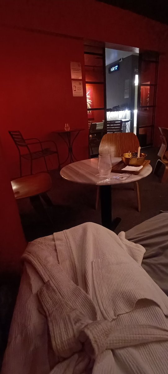 Spa_Snoop's tweet image. #Spasnoop  casually chilling on the lobby after massage here @27shawspa ugh I want to go back. The ambiance is so addicting.Ugh! Kaso I need to review other spas pa 🧐👀🥺