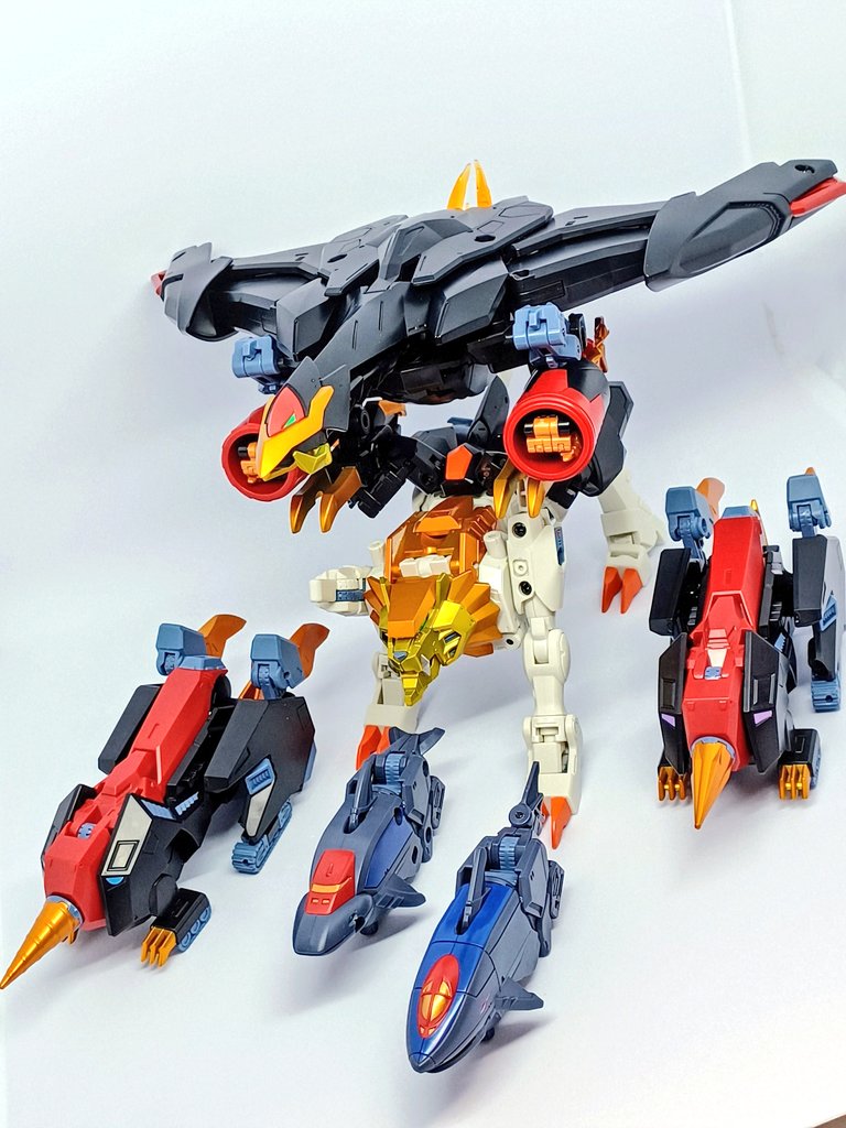 トイライズ ジェネシックガオガイガー 塗装剥げあり トイライズ ジェネシックガオガイガー 塗装剥げあり トイライズ