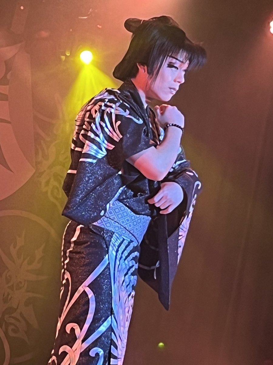 8月28日
劇団美松✨
古町演芸場
市川華丸☺️⭕️
渋く、カッコイイ華丸を…✨
横顔めっちゃいい😏✨