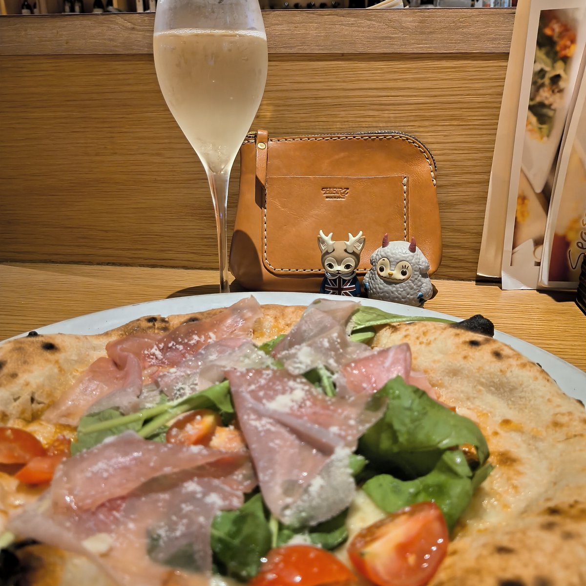 pooh_love_cooky's tweet image. 昨日のハッピーアワー🍾
ビール→スパークリング→白→赤　満喫してきた〜
#つのねこ モリスくんと #pooka