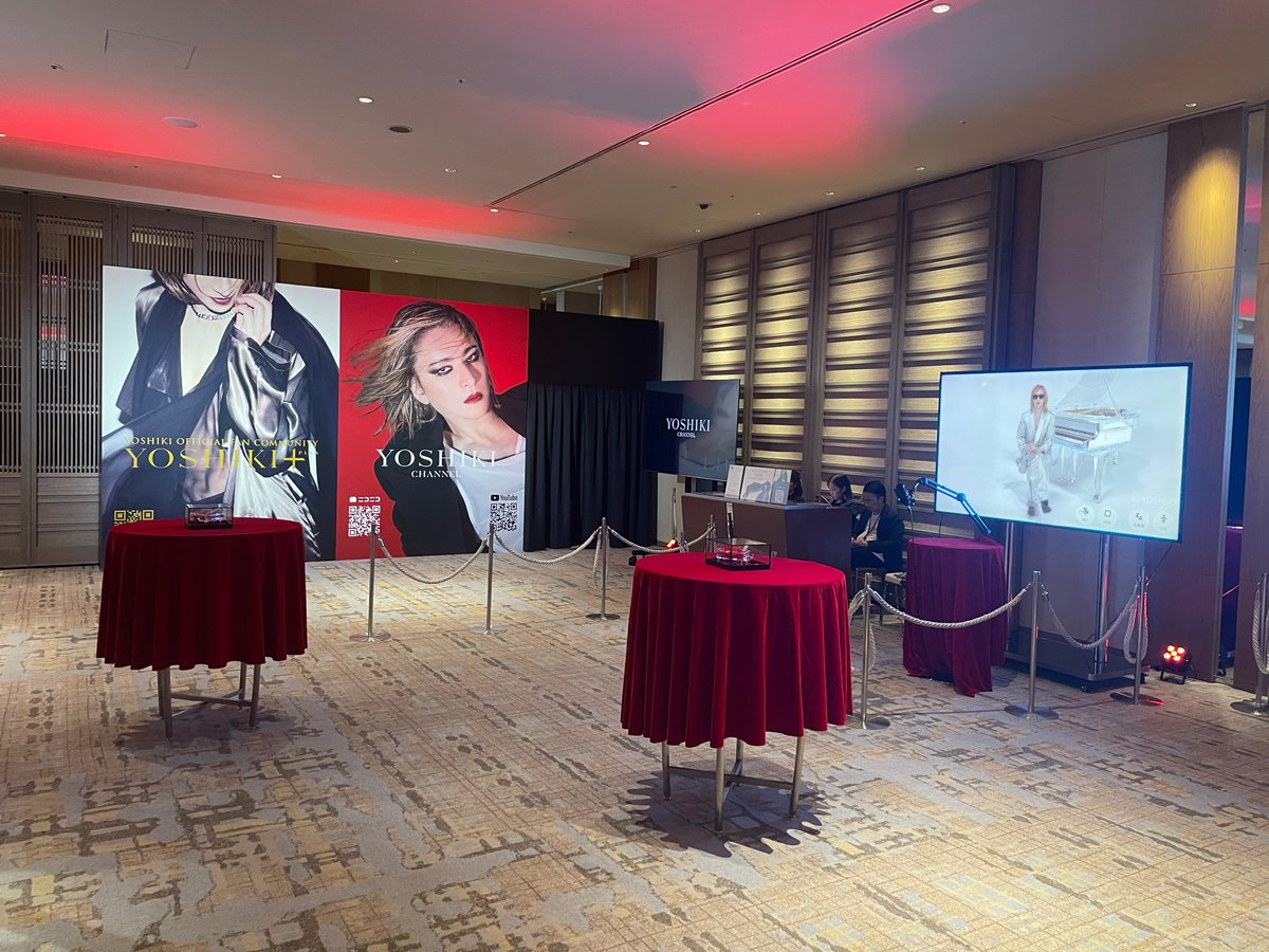 おはようございます。
『EVENING / BREAKFAST with YOSHIKI 2025 in TOKYO JAPAN』KURENAI
残すところ後2日。
リクエストにあったAIブースをご紹介します。
こちらでAI YOSHIKIを体験いただけます。
ご来場の際はぜひお立ち寄りください。

Good morning.
Only two days left for “EVENING / BREAKFAST
