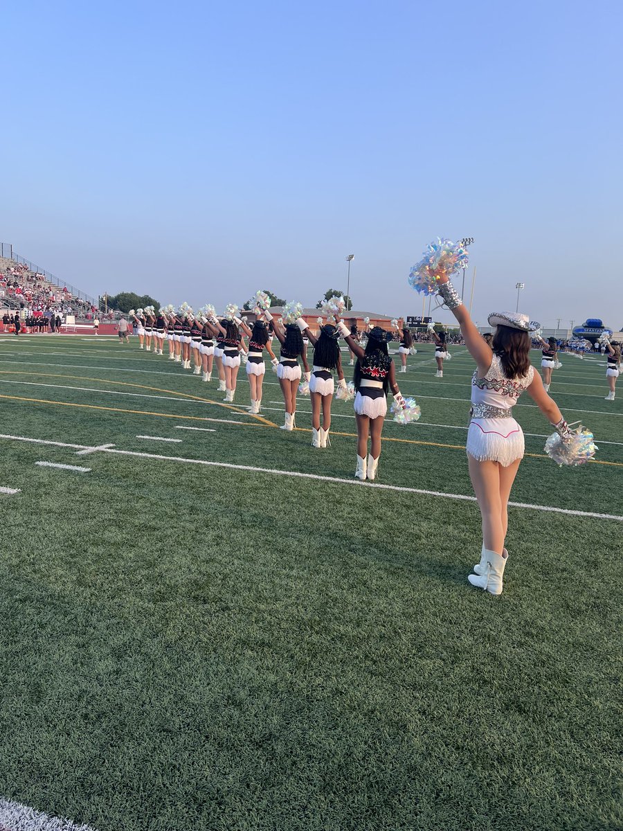 BHSElkStrutters's tweet image. The Boot is BACK HOME! 🦌🏈 Huge congratulations to Elk Football! #GotRacked #ElkYeah #OFIF

✨ Congratulations:
Strutter of the Week: Riley
Spirit Girl of the Week: Erin
Parent of the Week: Mrs. Swain