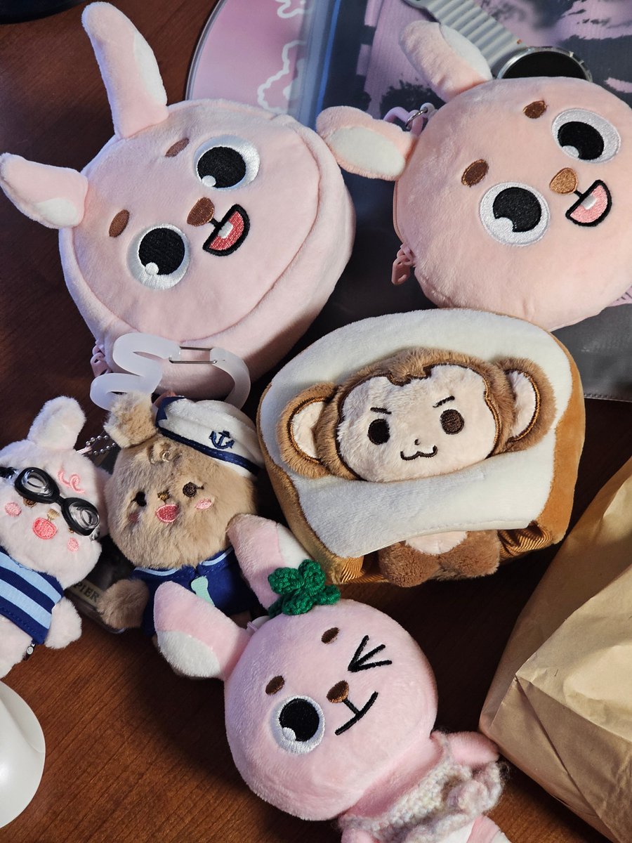 고양종합운동장에서 몽필이 주우신분....... 연락주세요 ㅜㅠ