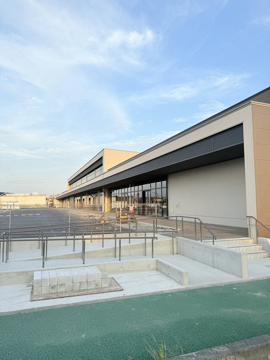 morino8jp's tweet image. #みらい平 の業務スーパーとカスミの近くに建設中のこれさ、
ジョイフル本田なのかってほど広くない！？

噂のロピア、これなの？マジ？？