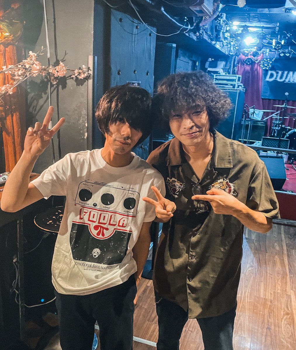 昨日は新宿SAMURAIでライブでした、ありがとうね。久しぶりに「スタンドバイミーが終わるまで」歌えた。8月は終わるけど夏はまだ終わらないね。富山のDUMMYKIDがオルタナで爆音で美メロでめっちゃ俺のストライクゾーンど真ん中だった。vo,gtのニシダくんと📸