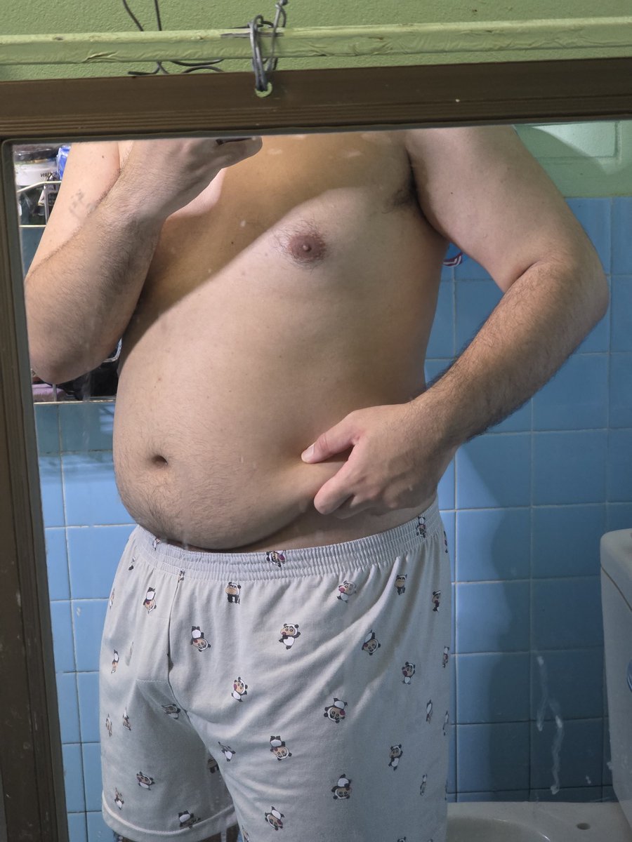 ที่บ้านมีกระจกไว้ตรงส้วมทำไมนะ