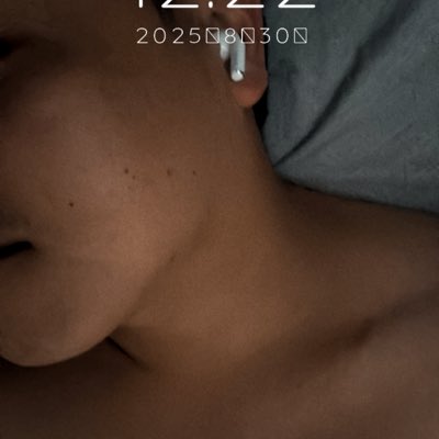 #NewProfilePic (新個人資料照片)