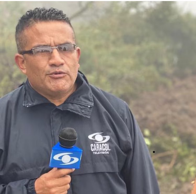 El CNP lamenta el fallecimiento del colega periodista Fredy Calvache.
Expresamos nuestras condolencias a su familia y amigos. De luto el periodismo colombiano.
Su legado periodístico permanecerá vivo. Paz en su tumba. 
#FredyCalvache #CNPColombia #PeriodismodeInvestigación