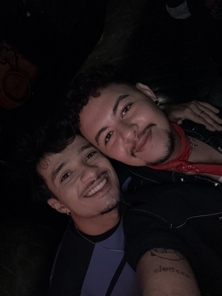 Tarykrocha10's tweet photo. 1 milhão de ismeiows e mais um poko https://t.co/WoYlHGJnwV
