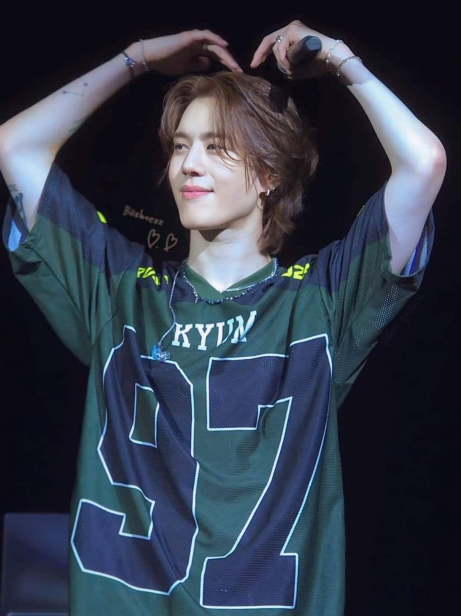 TukWass's tweet image. น้องคยอมผู้มีผิวใส ออร่า เป็นแก้วเป็นแสงมาก เหมือนนิสัยน้องที่มีฉายาคริสตัลบริสุทธิ์ เพราะความสดใส ไม่เคยโกรธหรือคิดร้ายกับใคร คยอมทำให้รู้สึกได้ว่าเรารักคนไม่ผิดจริงๆ #รักน้องคยอมไม่เคยเสียใจซักวัน คิดถึงเจ้าคริสตัลของแม่จังครับ 🥹

Cr: ในรูปนะคะ 🙏🥰

#YUGYEOM #유겸 @yugyeom