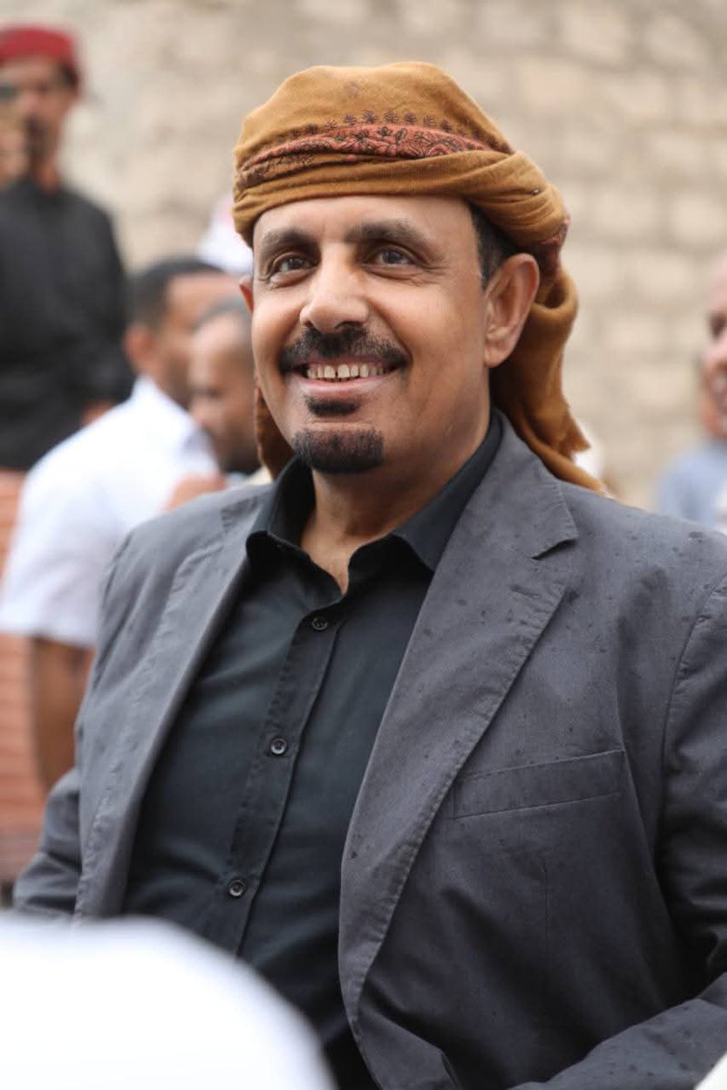 يا أبناء وطني حضرموت 

التاريخ يشهد إن حضرموت ما عرفت العز إلا يوم كانت كلمتها وحدة وصفّها مرصوص

 اليوم الحاجة أكبر من أي وقت مضى، والفرقة ما تجيب إلا الضعف لنا.

 حضرموت قوية برجالها وأبناءها، إذا اجتمعوا .

فلنتوحّد.. ونرص الصفوف، نسمع لبعض، ونجعل  مصلحة حضرموت فوق كل شي.