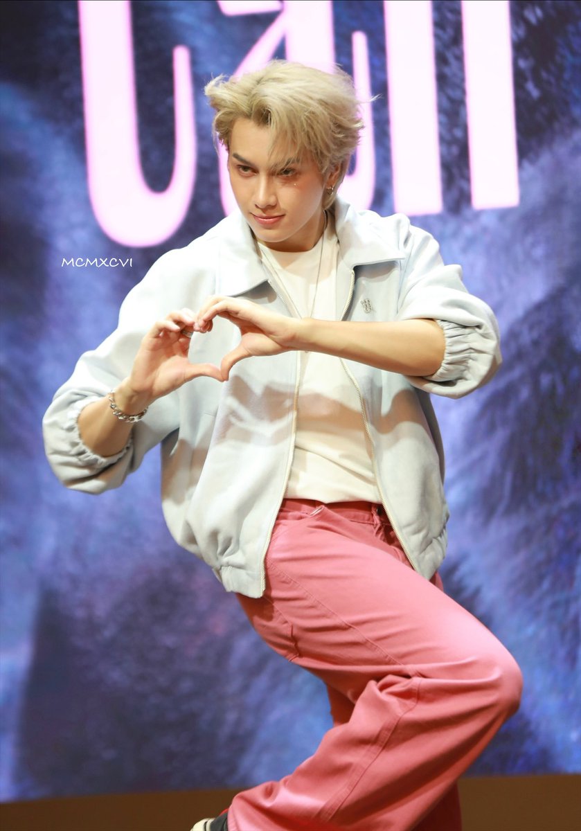 250830

💓

CSNP DEBUT STAGE
#SmartCSNP1stDebutStageInMacau 
#Limousine_CSNP