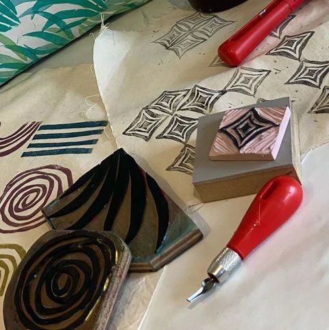 MakersWales's tweet image. Get creative on our Craft workshops!
Check out the full programme, including another installment of our Still Life Drawing Club!
#craftskillssharing #creativesummer #summercraft #familycraft #craftworkshops #makerswales #craftcooperative #enjoycraft
buff.ly/cgqQAm1