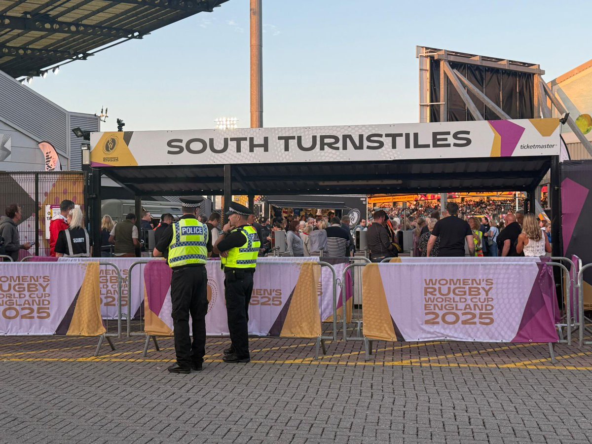 DCP Project Servator (@dcp_servator) on Twitter photo Our specialist <a href="/DC_Police/">Devon & Cornwall Police</a> #Projectservator officers have been conducting unpredictable deployments around the #WRWC2025. Helping to make sure everyone is safe. If you see anything suspicious, please speak to our officers or call 999/101 #Togetherwegotitcovered Our specialist <a href="/DC_Police/">Devon & Cornwall Police</a> #Projectservator officers have been conducting unpredictable deployments around the #WRWC2025. Helping to make sure everyone is safe. If you see anything suspicious, please speak to our officers or call 999/101 #Togetherwegotitcovered
