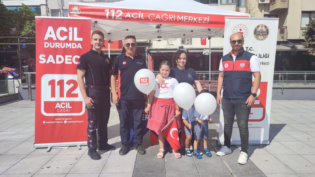 Manisa 112 Acil Çağrı Merkezi (@manisa112acm) on Twitter photo 30 Ağustos Zafer Bayramı kutlamaları kapsamında vatandaşlarımıza İlimiz Cumhuriyet Meydanında 112 tanıtıcı materyalleri dağıtılmıştır.
<a href="/TC_icisleri/">T.C. İçişleri Bakanlığı</a> <a href="/112teknumara/">112 Acil Çağrı Merkezleri</a> 30 Ağustos Zafer Bayramı kutlamaları kapsamında vatandaşlarımıza İlimiz Cumhuriyet Meydanında 112 tanıtıcı materyalleri dağıtılmıştır.
<a href="/TC_icisleri/">T.C. İçişleri Bakanlığı</a> <a href="/112teknumara/">112 Acil Çağrı Merkezleri</a>