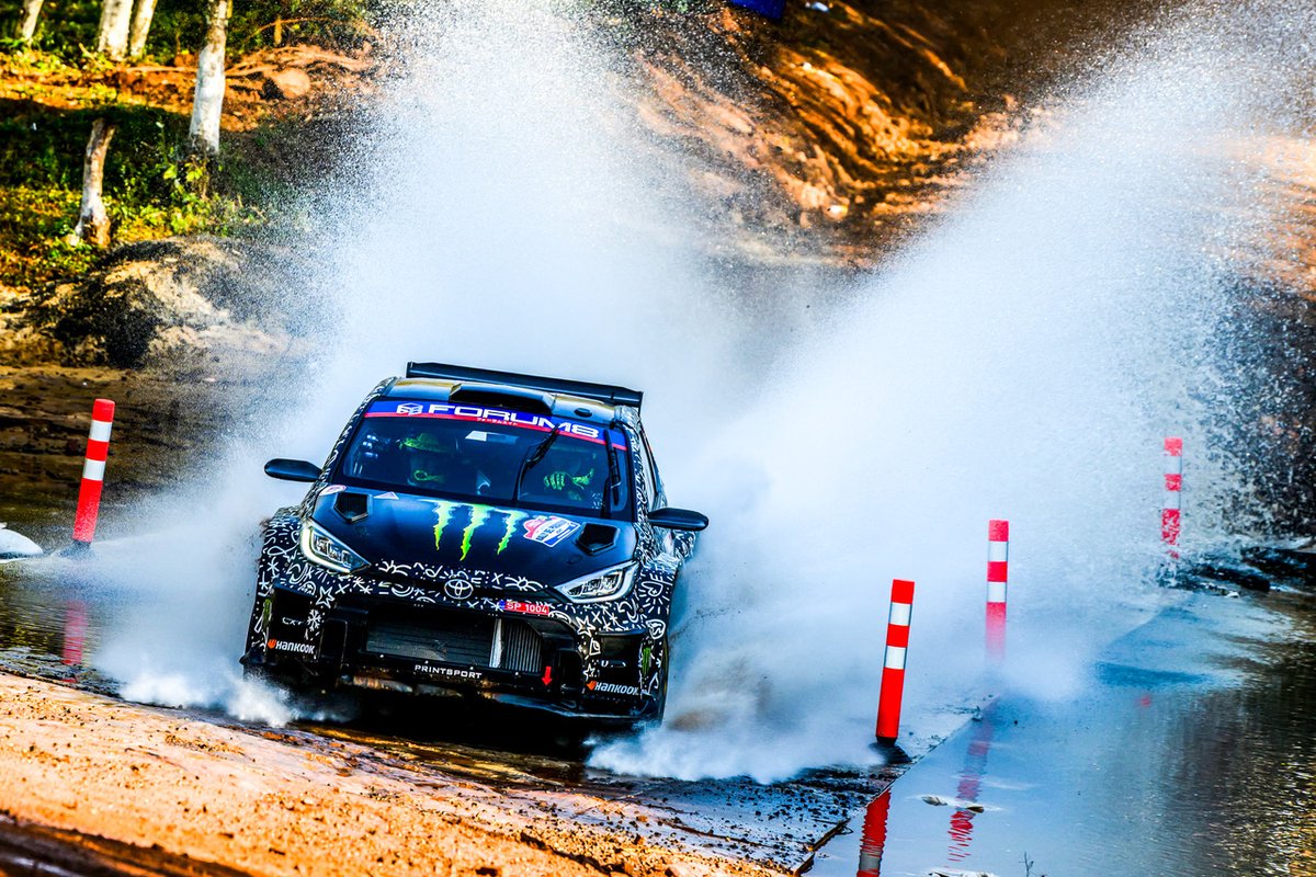 OfficialWRC's tweet photo. The battle is on! 😎🇵🇾

#WRC | #uenoRallyDelParaguay 🇵🇾 https://t.co/eCKJCFf2oW