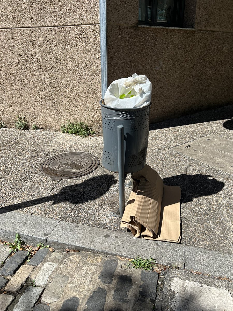 Maçana si Montnegre no #pitopito #netejemgirona 
<a href="/gironabruta/">@gironabruta</a> <a href="/Girona_Cat/">Ajuntament de Girona</a> <a href="/alcaldegi/">Alcalde de Girona</a> <a href="/llsalellasvilar/">Lluc Salellas i Vilar</a> <a href="/sergicot/">Sergi Cot 🇵🇸</a> <a href="/DiarideGirona/">Diari de Girona</a> <a href="/elpuntavui/">El Punt Avui 🎗️</a> <a href="/RedaccioAltaveu/">Redacció Altaveu</a> <a href="/Gironanoticies/">Diari Girona Notícies</a> <a href="/MilloremGirona/">MilloremGirona</a>  <a href="/Ffr1449591/">SALVEM GIRONA</a> <a href="/GuanyemGirona/">Guanyem Girona</a>
<a href="/gencat/">Generalitat de Catalunya</a> <a href="/som3cat/">3Cat</a> <a href="/Cati_Girona/">CatInfo Girona</a> <a href="/tvgirona/">Televisió de Girona</a> <a href="/SERGirona/">Ràdio Girona</a> <a href="/salutcat/">Salut</a>