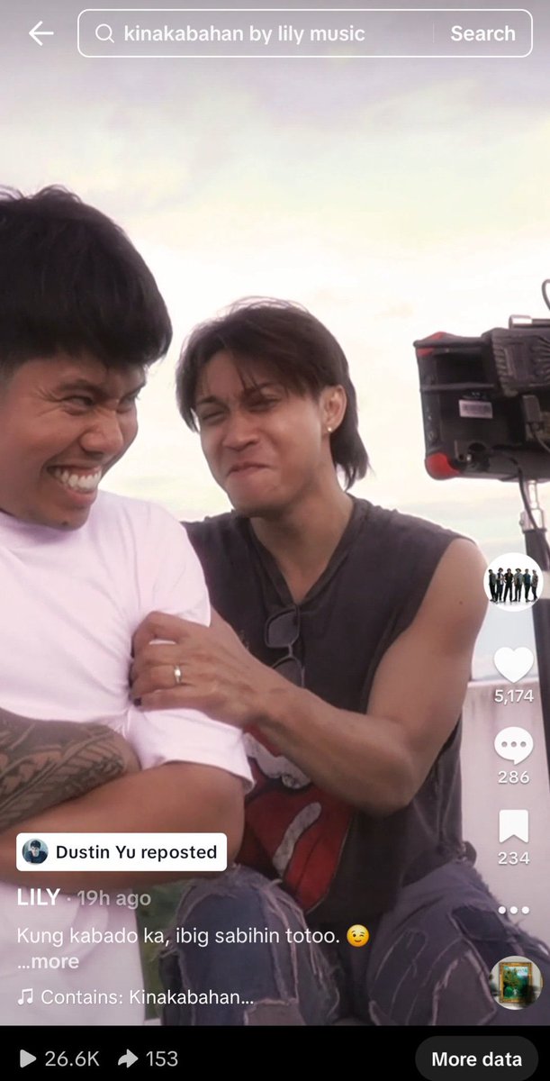 Chloeckayy's tweet photo. Hindi ko kinakaya tooo! Gets ko na ang context neto hahhahha! Grabe pag ggate keep nyo @lilymusicph lol

DUSTBIA KINAKABAHAN TEASER
#LilyKinakabahanMV https://t.co/9z467HeLCx