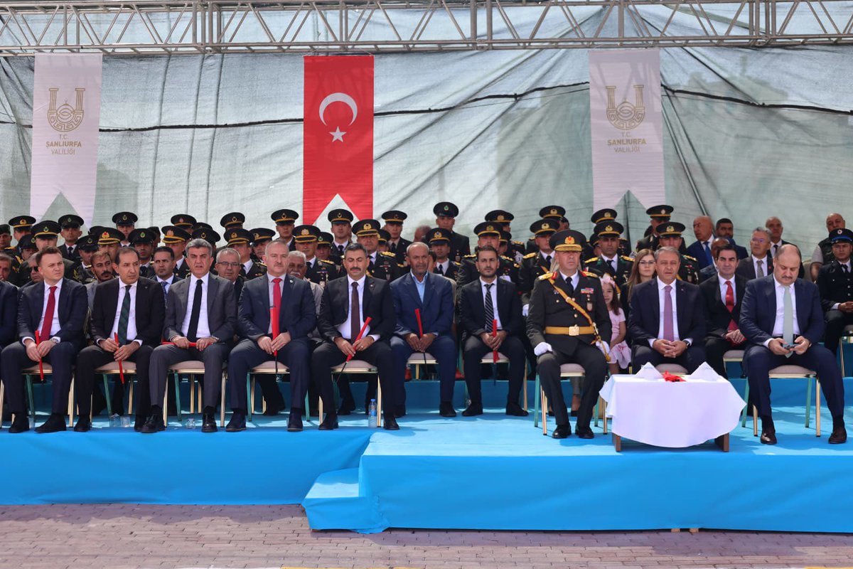 Mehmet İlhami GÜNBEGİ (@milhamigunbegi) on Twitter photo 📍 Şehitlik/Çelenk Sunma
Şanlıurfa Valimiz <a href="/hasansildak/">Hasan ŞILDAK</a> ve il protokolümüzle birlikte 30 Ağustos Zafer Bayramı etkinlikleri çerçevesinde şehitliğe çelenk sunma törenine katıldık.
30 Ağustos Zafer Bayramımız Kutlu Olsun.
<a href="/RTErdogan/">Recep Tayyip Erdoğan</a> <a href="/Akparti/">AK Parti</a>
<a href="/bybekirbozdag/">Bekir Bozdağ</a> <a href="/abuyukgumus/">Ahmet Büyükgümüş</a> 📍 Şehitlik/Çelenk Sunma
Şanlıurfa Valimiz <a href="/hasansildak/">Hasan ŞILDAK</a> ve il protokolümüzle birlikte 30 Ağustos Zafer Bayramı etkinlikleri çerçevesinde şehitliğe çelenk sunma törenine katıldık.
30 Ağustos Zafer Bayramımız Kutlu Olsun.
<a href="/RTErdogan/">Recep Tayyip Erdoğan</a> <a href="/Akparti/">AK Parti</a>
<a href="/bybekirbozdag/">Bekir Bozdağ</a> <a href="/abuyukgumus/">Ahmet Büyükgümüş</a>