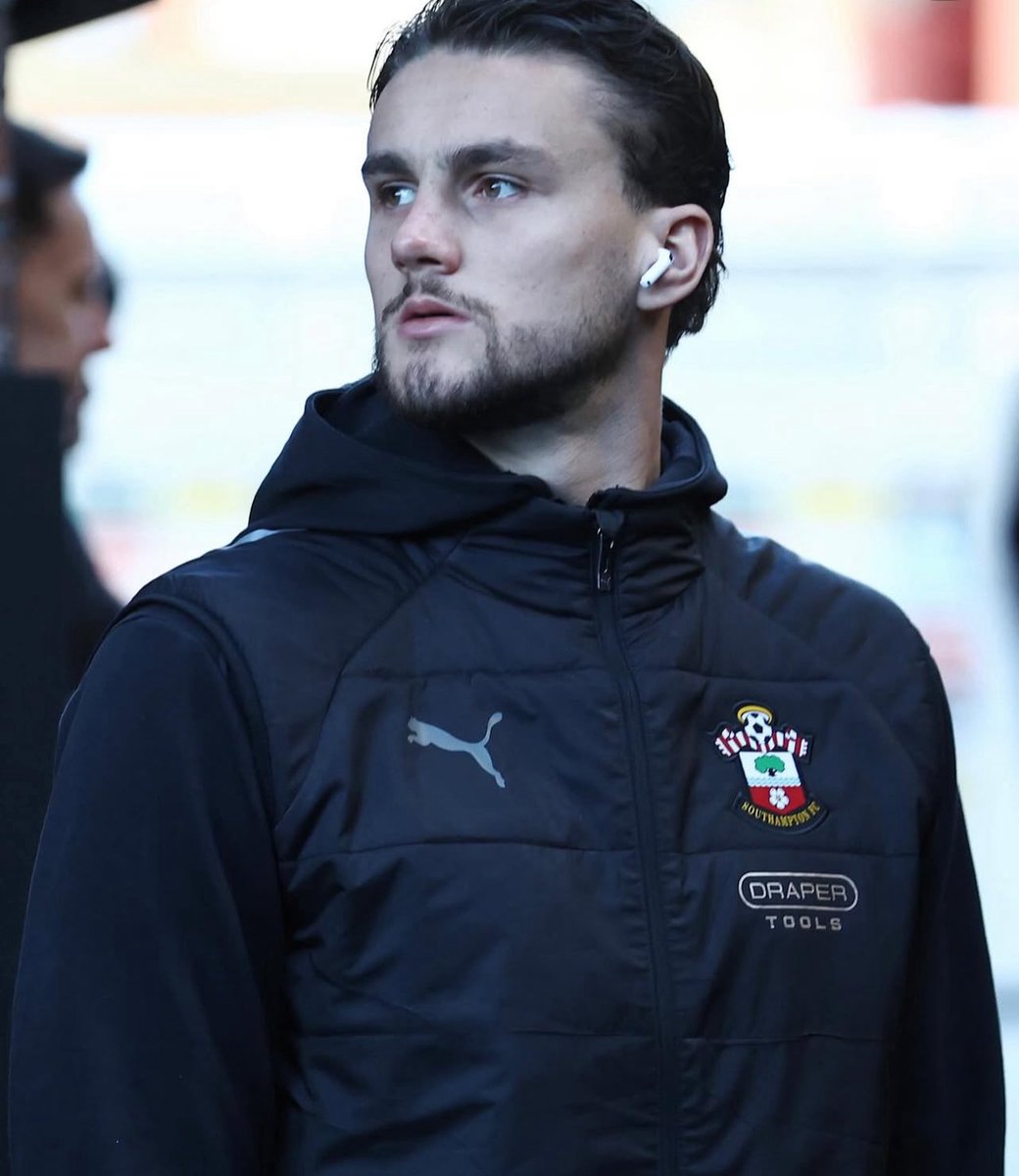 Eastendnews (@fryjacob48227) on Twitter photo Should aguerd be allowed to leave that would only be under the the circumstance that we have a replacement lined up,as of current our main interests are Charlie Cresswell and Taylor Harwood-Bellis.
Via <a href="/ExWHUEmployee/">ExWHUEmployee</a> Should aguerd be allowed to leave that would only be under the the circumstance that we have a replacement lined up,as of current our main interests are Charlie Cresswell and Taylor Harwood-Bellis.
Via <a href="/ExWHUEmployee/">ExWHUEmployee</a>