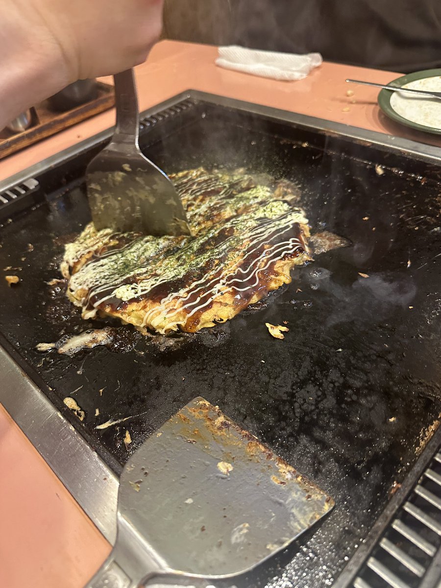 スクランブル終わり！

チームで初めて
月島もんじゃ(写真はお好み焼き)‼️
今日これていないメンバーとも
みんなでこういう会がしたい！

#チームバッフロン