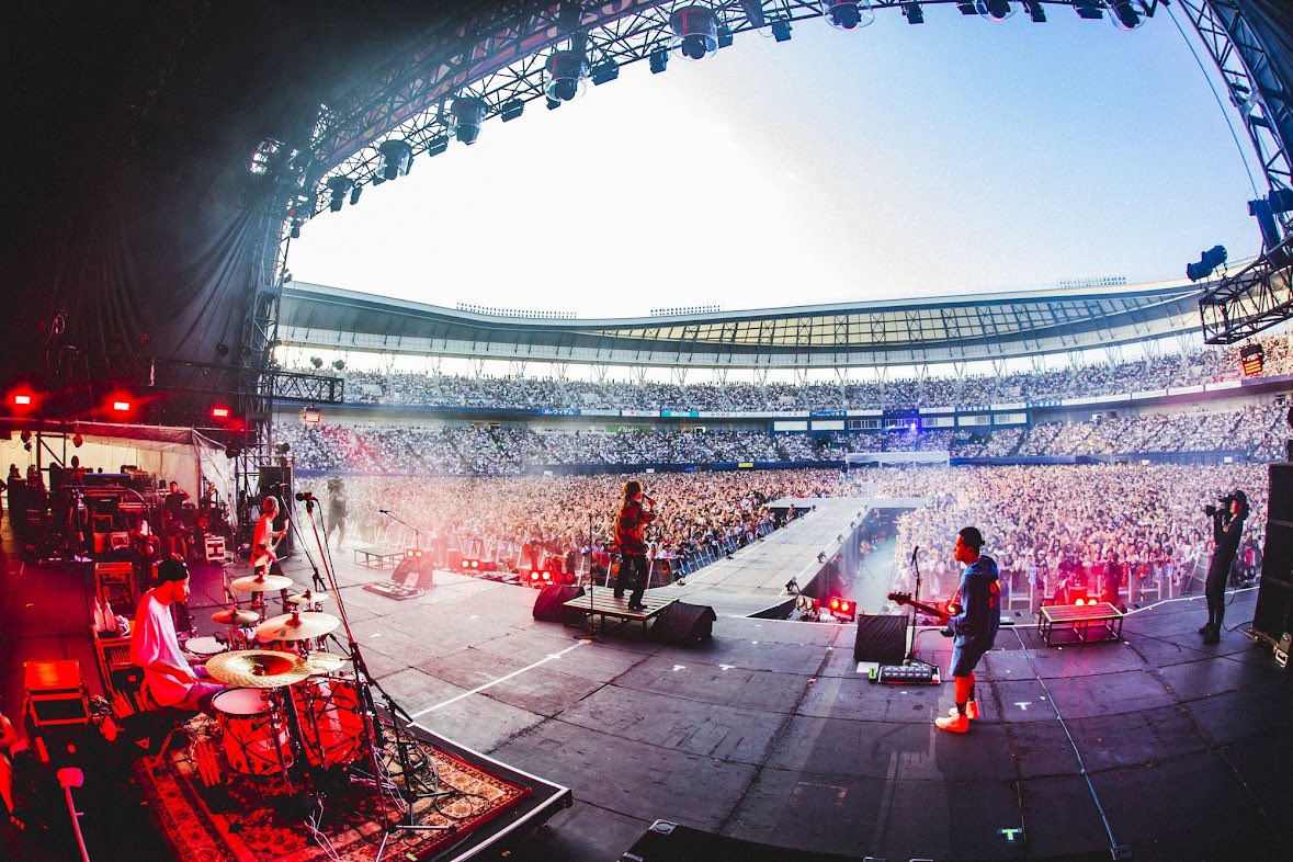 音髭 】 「音楽と髭達2025 -ONE NIGHT Rock'n Roll SHOW-」 HARD OFF