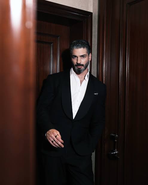 Sükrü Özyildiz joins the cast of Sultan Orhan series in role of “Vasilyus” 
It’s a really big Joining 🔥🔥🔥🔥

#SultanOrhan 
#MertYazıcıoğlu 
#SukruÖzyildiz