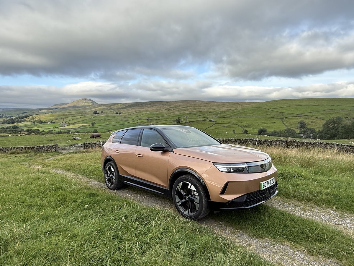 In today’s <a href="/TheYorksTimes/">The Yorkshire Times</a> you can read all about my time with Vauxhall’s Grandland Electric. Link below 👇

yorkshiretimes.co.uk/article/Vauxha…

<a href="/vauxhall/">Vauxhall</a>